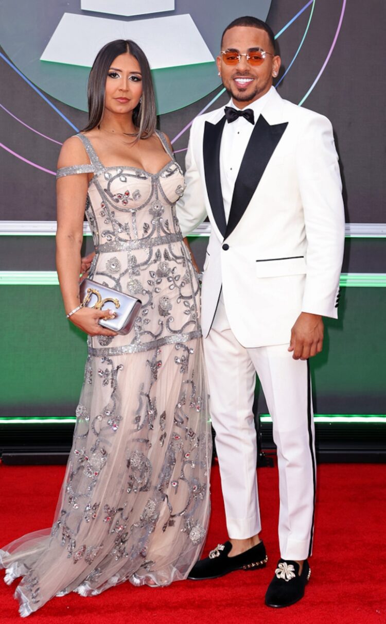 taina marie melendez feet 5