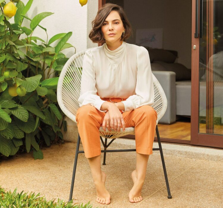 taina muller feet scaled