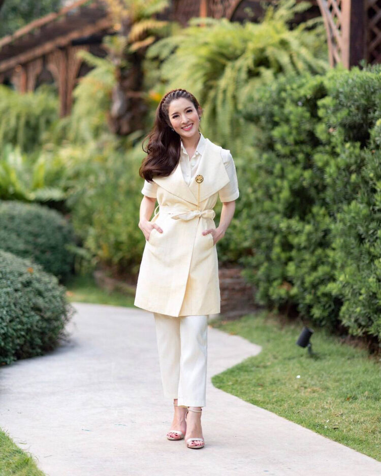 taksaorn paksukcharern feet 2