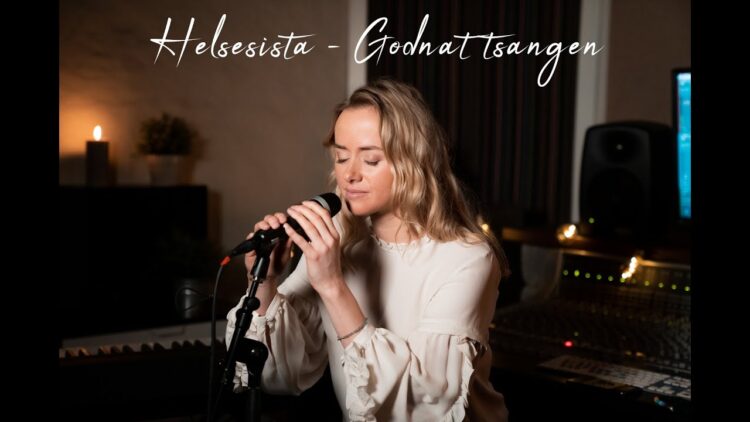 tale maria krohn engvik feet 3