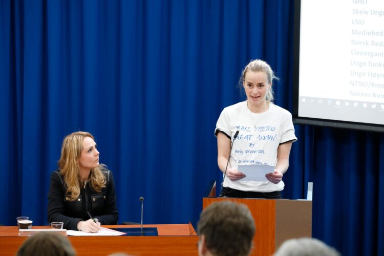 tale maria krohn engvik feet 5