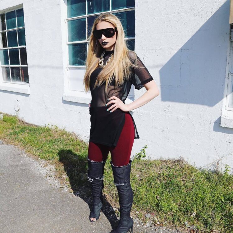 talia sagginario feet 5