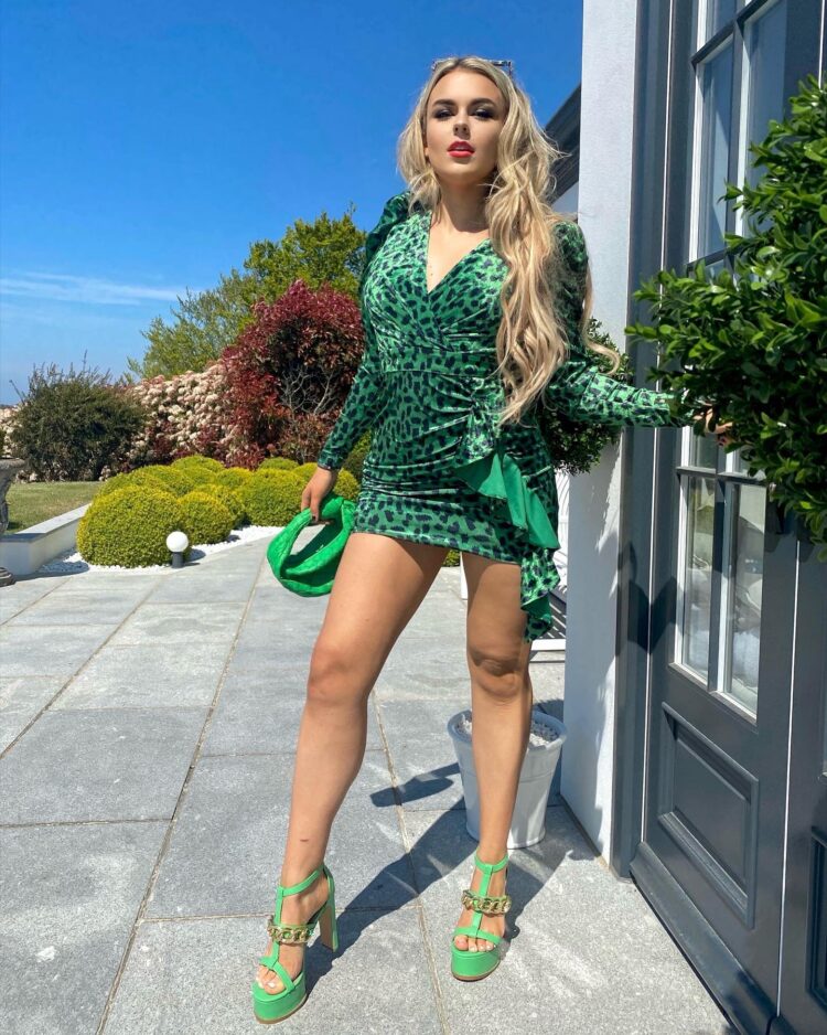 tallia storm feet 1