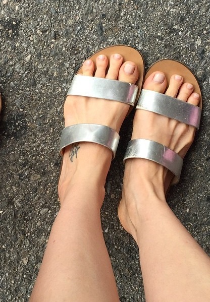 talula fyfe dempsey feet 4