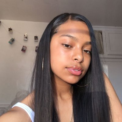 tameradeniise feet 4