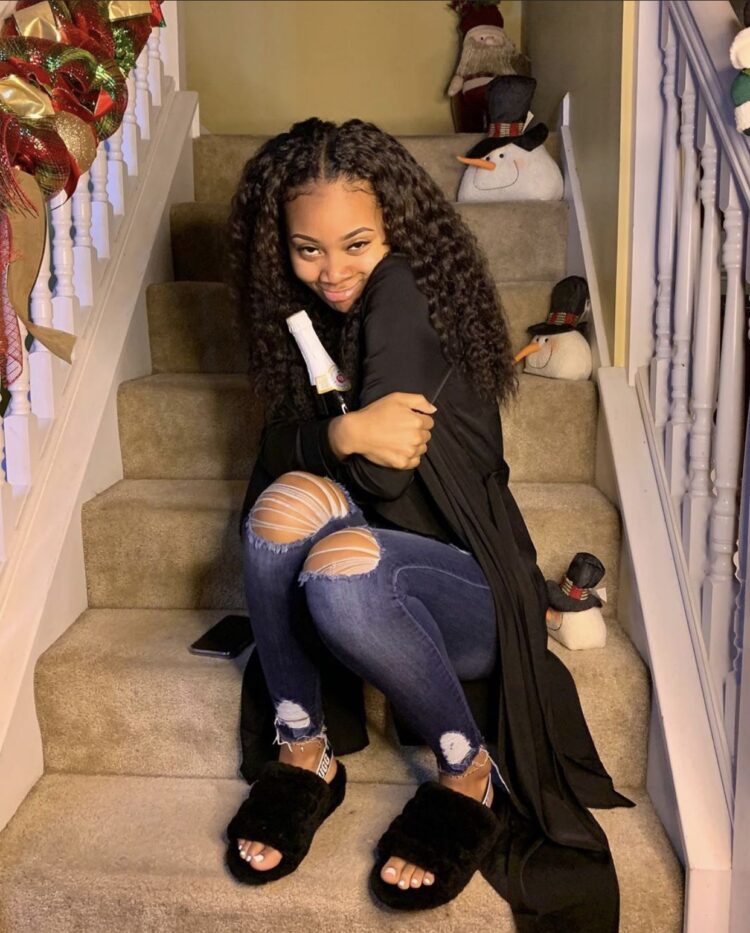 tameradeniise feet 6