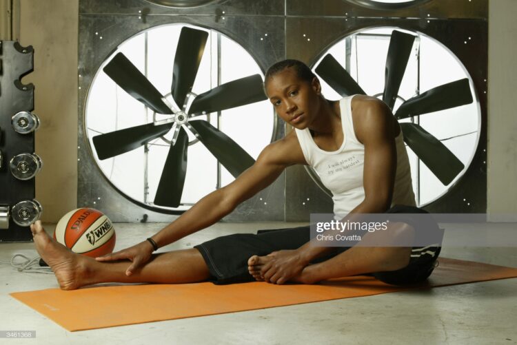 tamika catchings feet 5