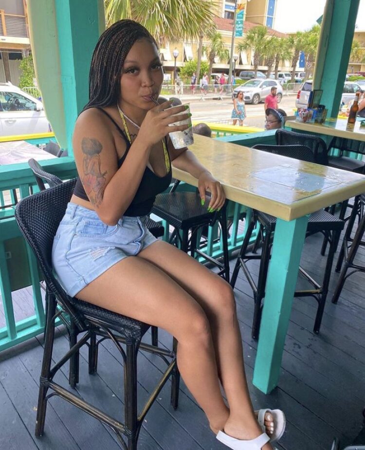 tammaria smith feet 1