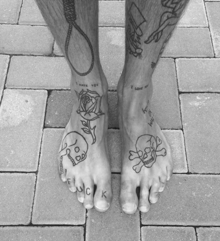 tana hallows feet 5
