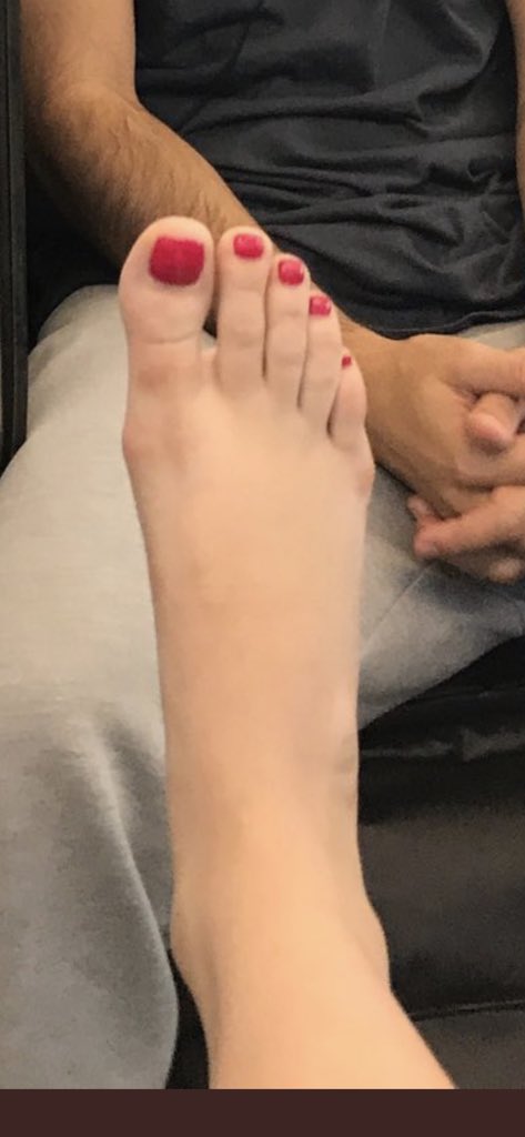 tana mongeau feet 3