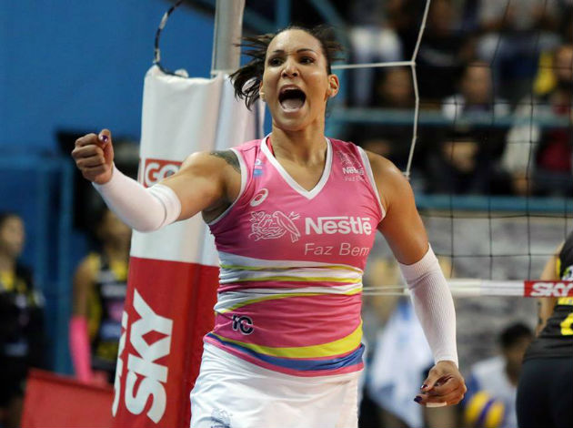 tandara caixeta feet 3