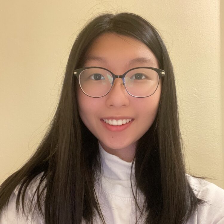 tang ngoc tuyet feet 5