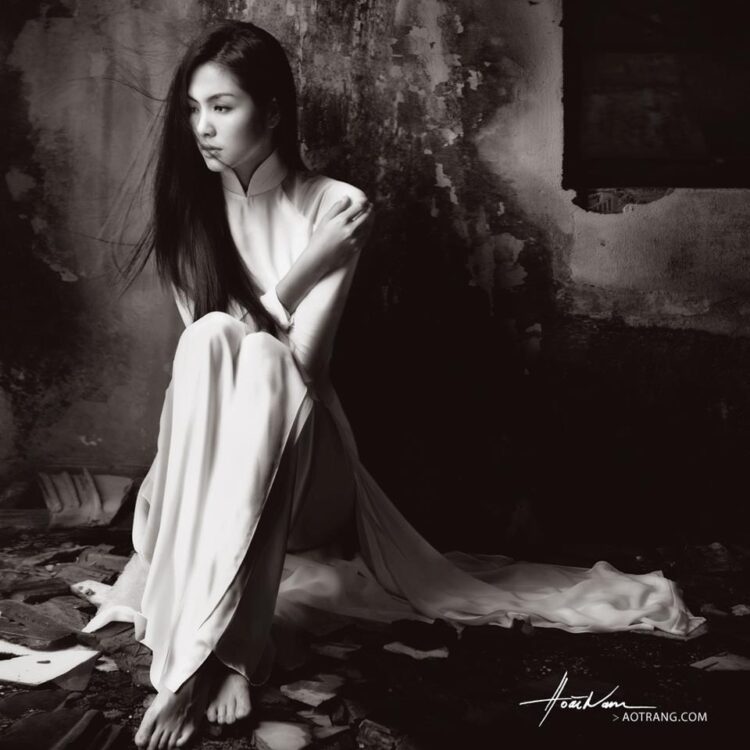 tang thanh ha feet 3