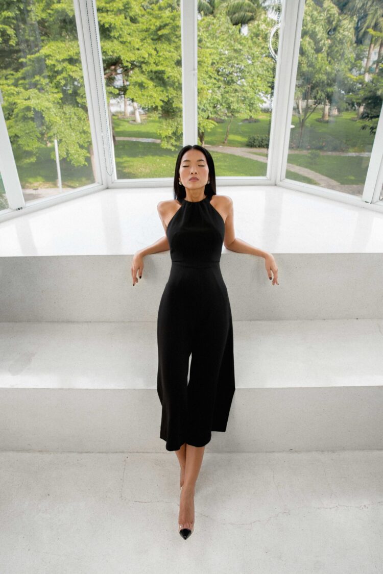 tang thanh ha feet 6 scaled