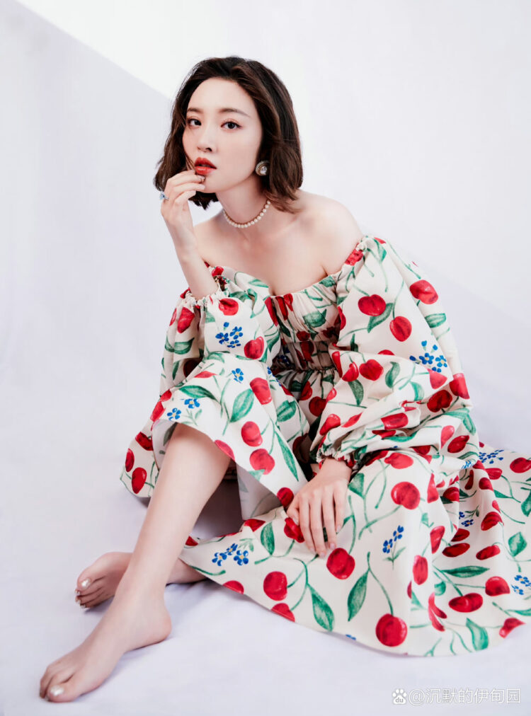 tang yixin feet 2 scaled