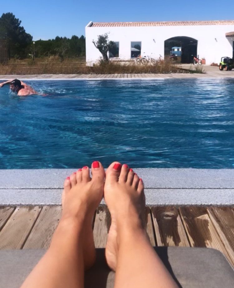 tania oliveira feet