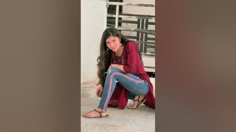 tannu upadhyay feet 5