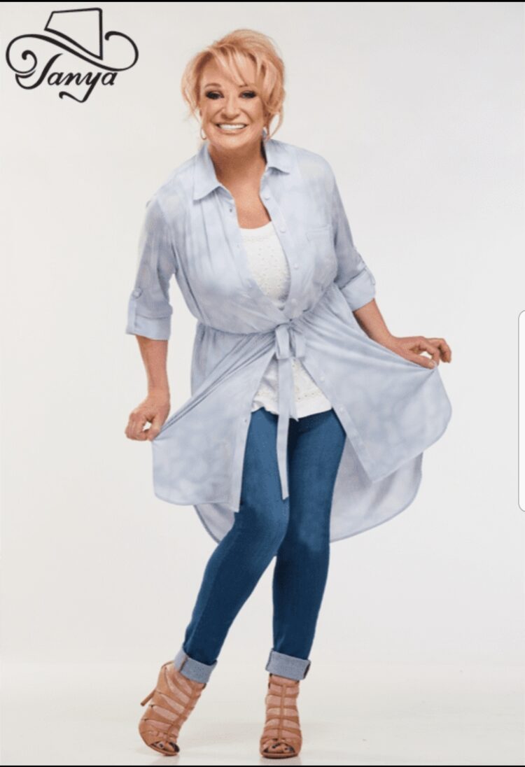 tanya tucker feet