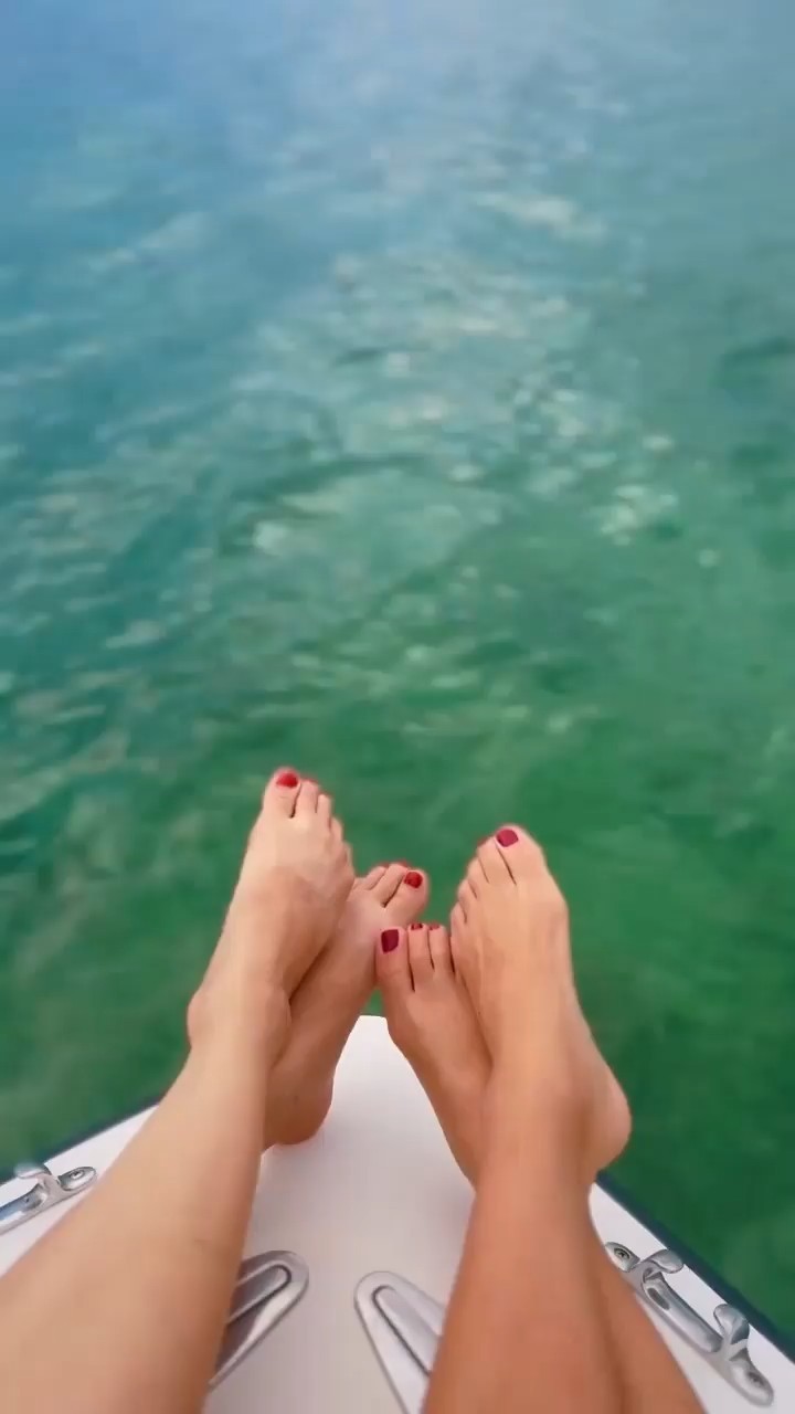 tara macken feet