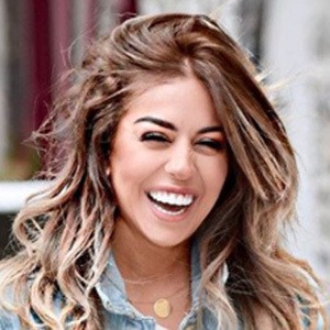 tara monfared feet 3