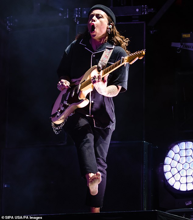 tash sultana feet 3