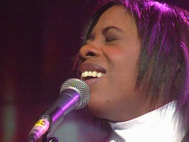 tasmin archer feet 4