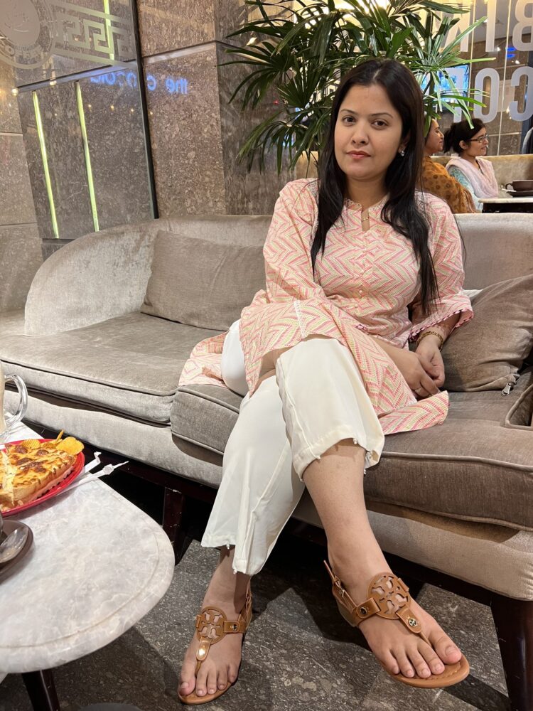 tasnova elvin feet 1