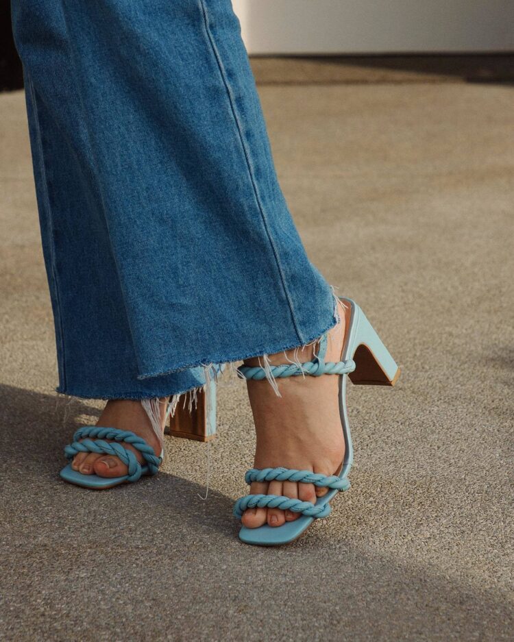 tata estaniecki feet 3