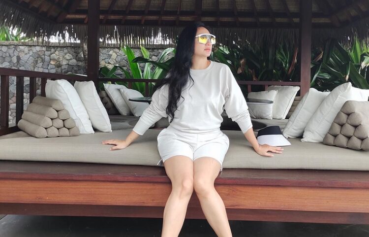 tata regita cahyani feet 2