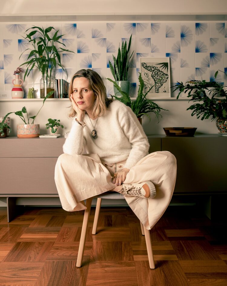 tati bernardi feet 1