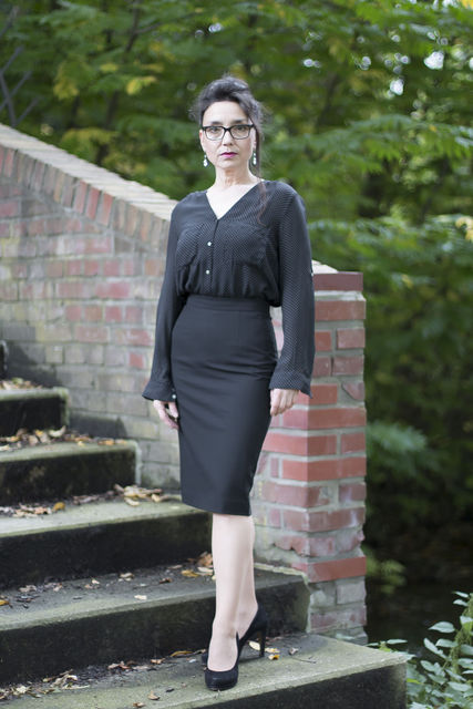 tatjana clasing feet 1