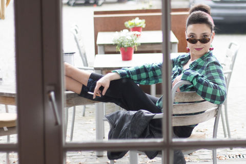 tatjana clasing feet 3