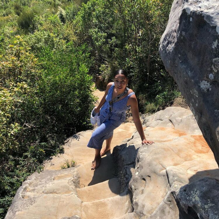 taveeta szymanowicz feet 4