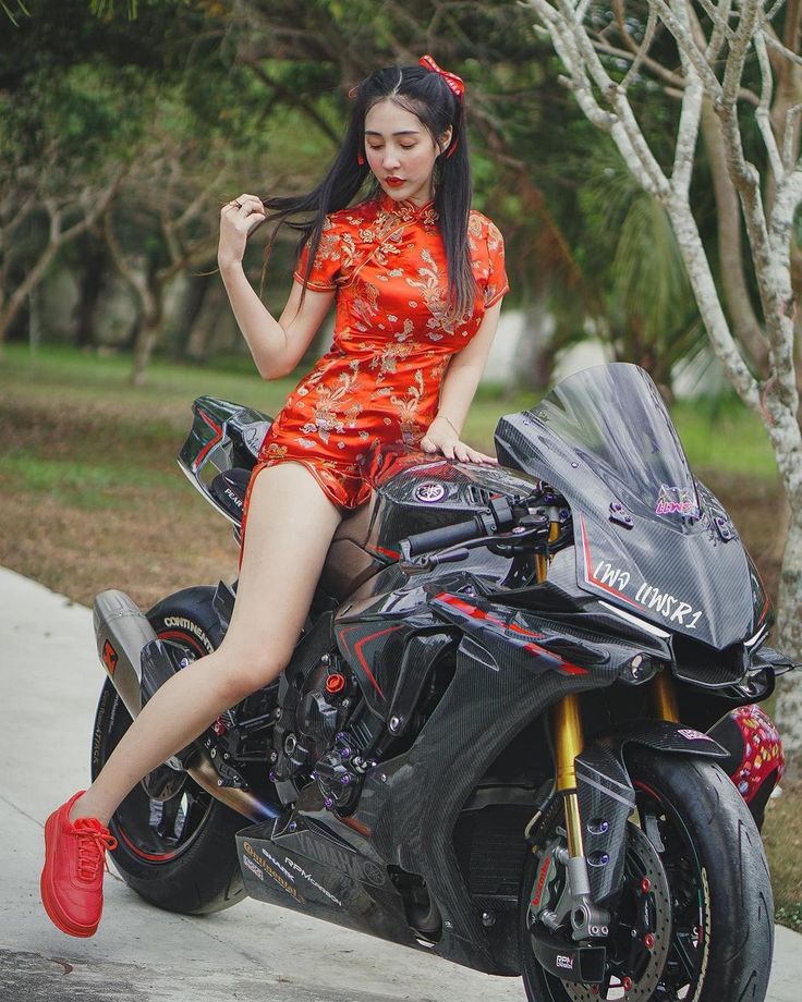 tawinun phoemphun feet 3