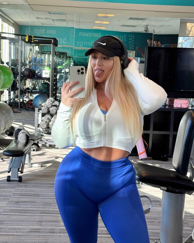 taya christian feet 6