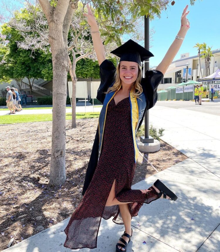 taylar hender feet 2