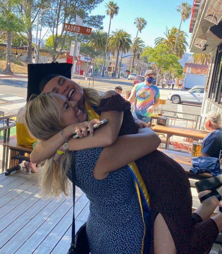 taylar hender feet 4