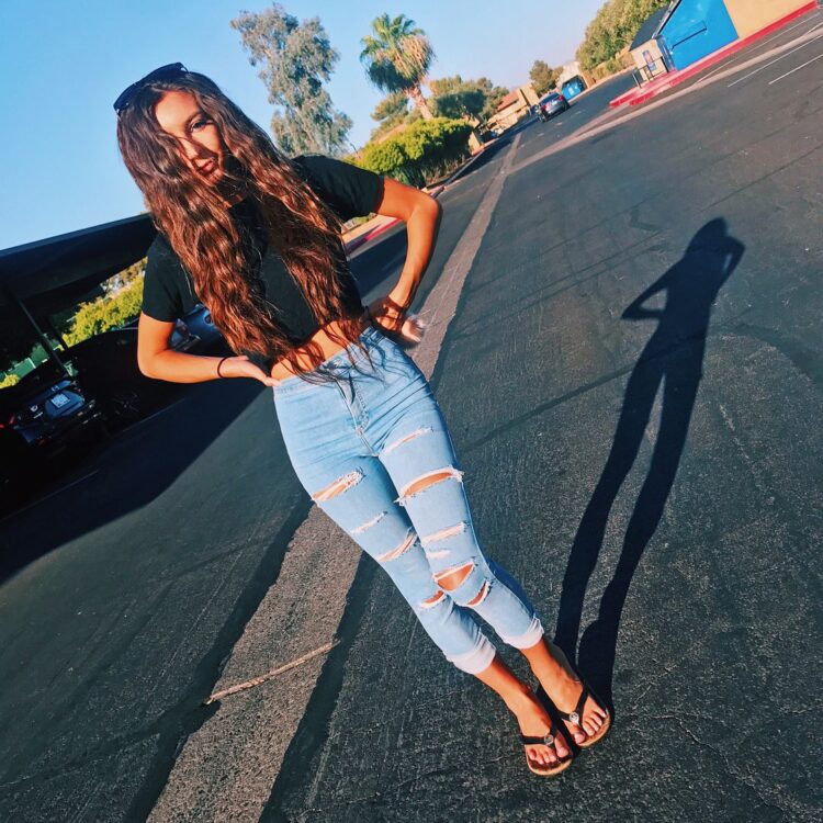 taylor alesia feet 3