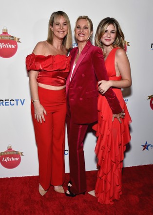 taylor ann thompson feet 5