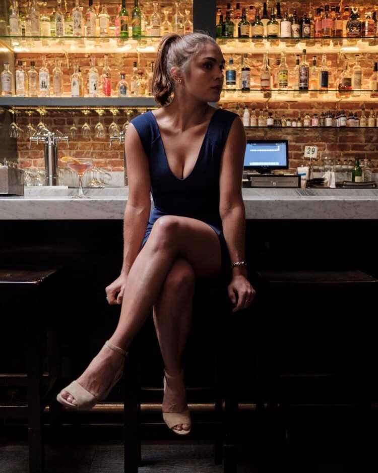 taylor blackwelder feet 3