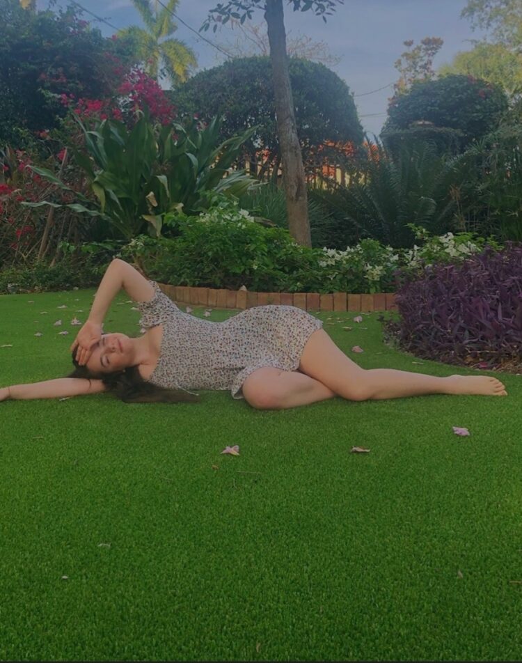 taylor castro feet 3