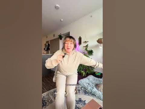 taylor cezanne feet 5