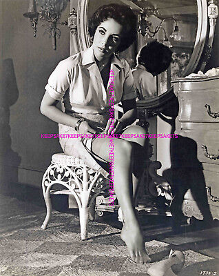 taylor elizabeth feet 5