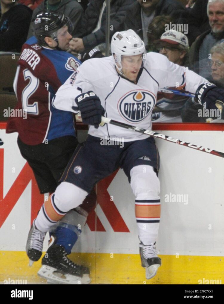 taylor hall feet 6