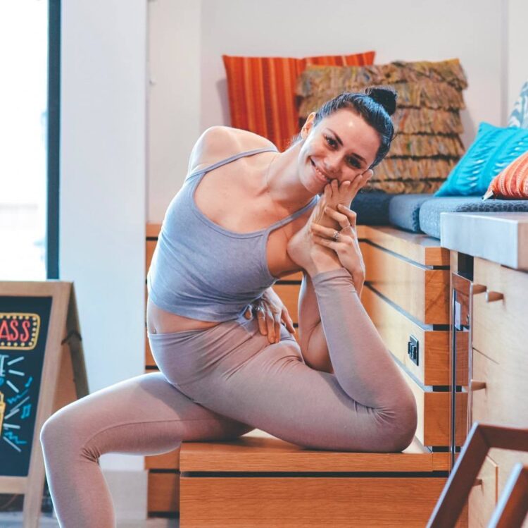 taylor johnson feet 5