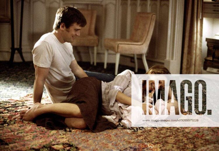 taylor krause feet 6