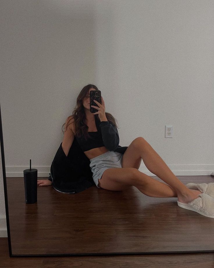 taylor mitchell feet 1