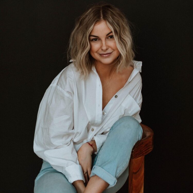 taylor monroe feet 6