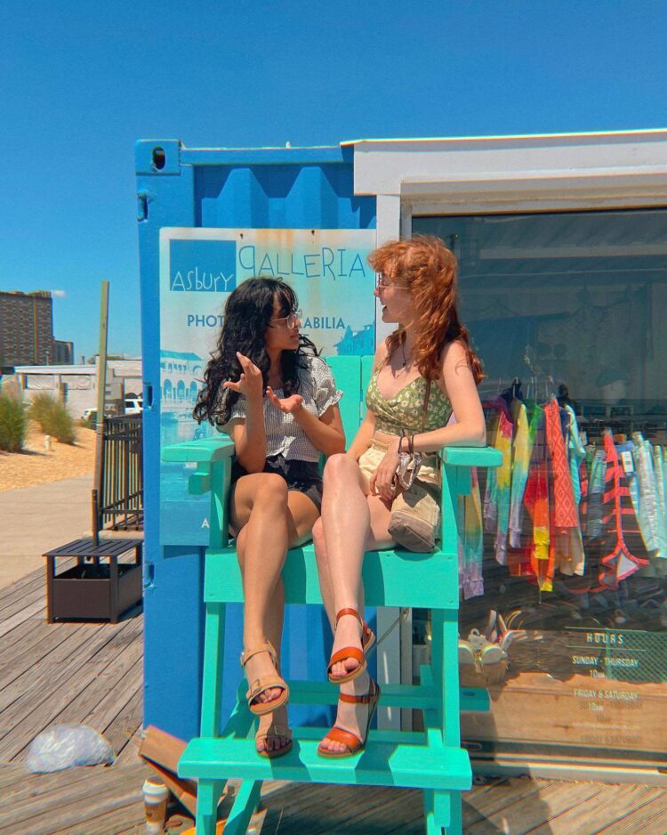 taylor richardson feet 4