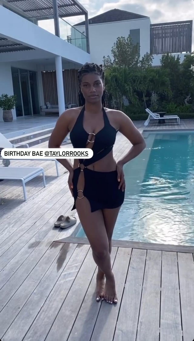taylor rooks feet 1